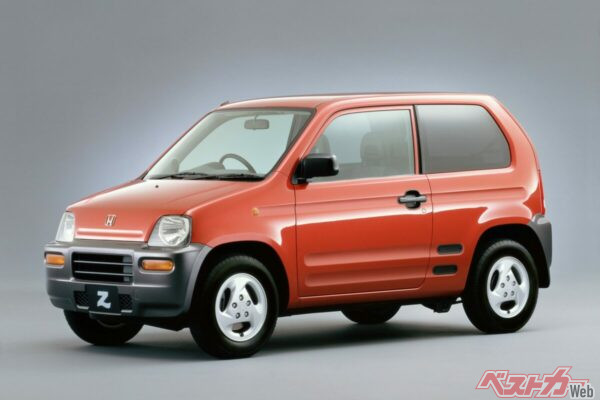 2代目ZはEF型シビックのコンポーネンツを流用したとのこと。EF型のグランドシビックの登場が1987年だったことを思えば実に10年越し