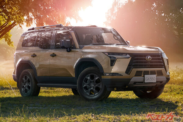 レクサス GX。「本格オフローダーでありながら、上質な移動体験が得られる」という点はGクラスと共通。一進一退の好勝負が展開されたが!?