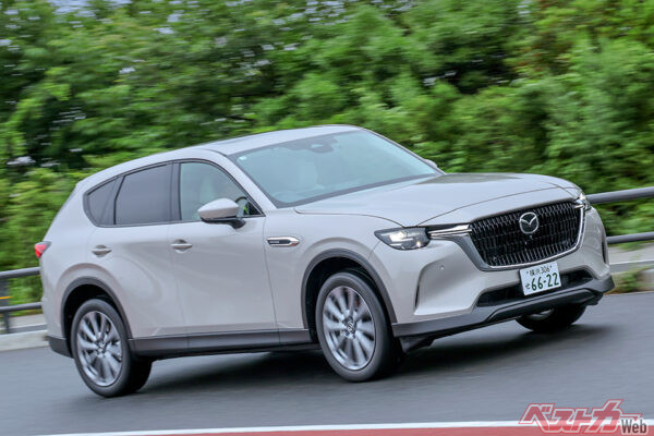 マツダ CX-60(2022年9月デビュー/2025年7月販売台数:744台)。マツダのラージ商品群第1弾で、直4ガソリン、直6ディーゼル&ディーゼルMHEV、ガソリンPHEVと多彩に設定