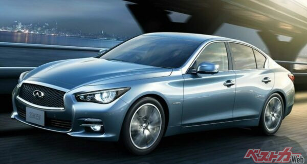 V37スカイラインハイブリッド。306ps/35.7kgmの3.5L、V6エンジンに68ps/29.6kgmのモーターを組み合わせる1モーター2クラッチ方式のハイブリッドシステムを搭載