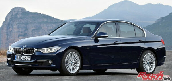 320dラグジュアリー。2L、直4ディーゼルターボ（184ps/38.7kgm）＋8速ATによる走りは満足のいくものだ