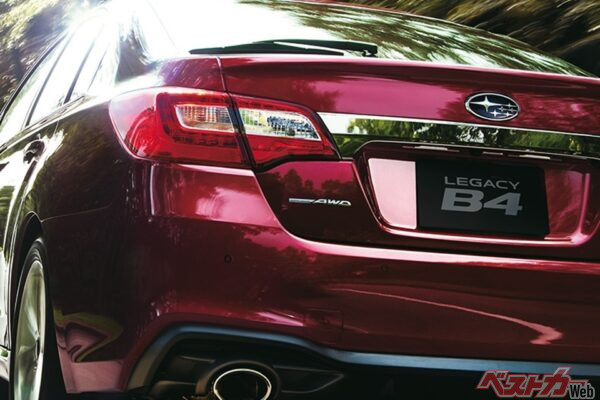 お手頃価格で贅沢気分！ 中古市場で輝くプチラグジュアリーカー5選