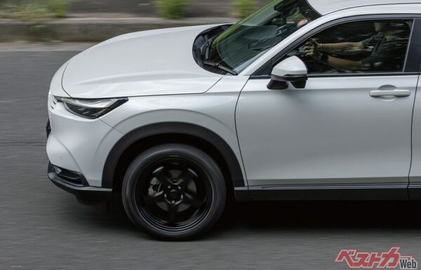 ハンドリングのレスポンスがよく、ブレーキングでもばたつくことはなく安心感がある