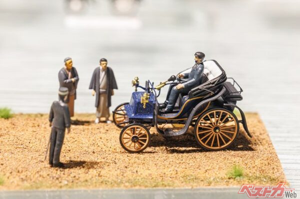 日本に初めて輸入されたガソリン自動車パナール・エ・ルヴァッソールのジオラマが楽しい