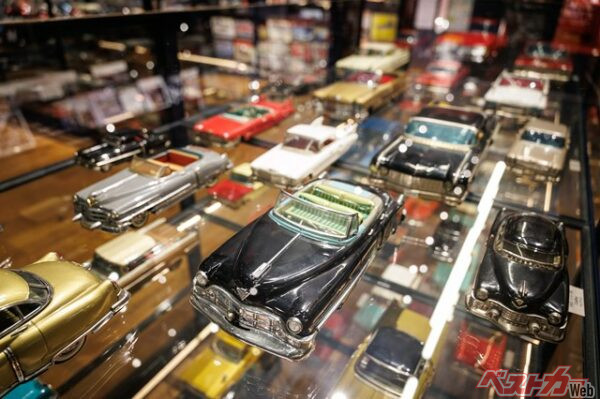 1950年代に盛んに輸出され外貨獲得に貢献したブリキ製の玩具