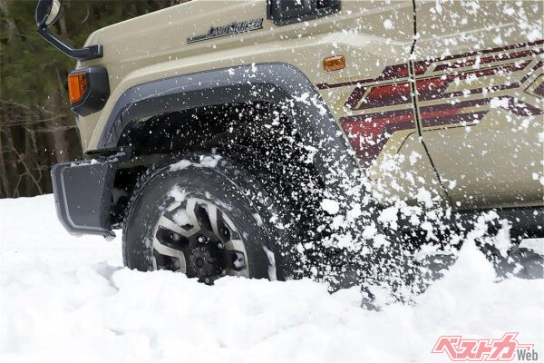 重量級の車両での使用も想定し、タイヤの作りにしっかり感がある。挙動もつかみやすい