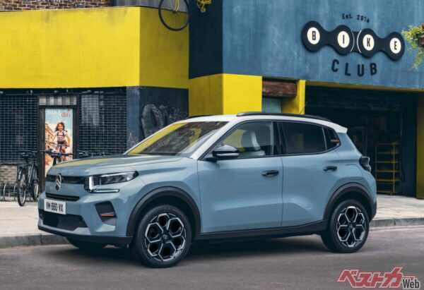 新しいフロントマスクに変わった新型C3ハイブリッド