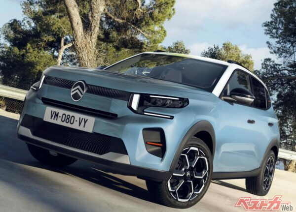 新しいフロントマスクに変わった新型C3ハイブリッド