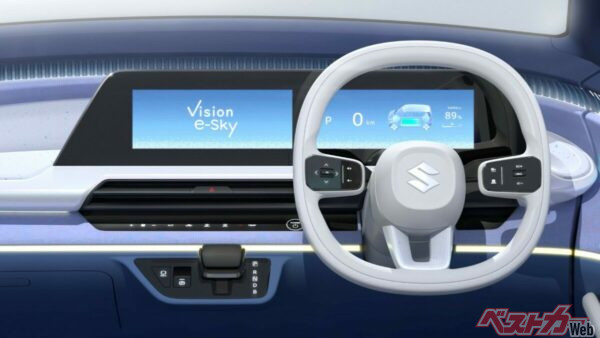 2つのディスプレイや開放感のあるインパネのデザインが特徴