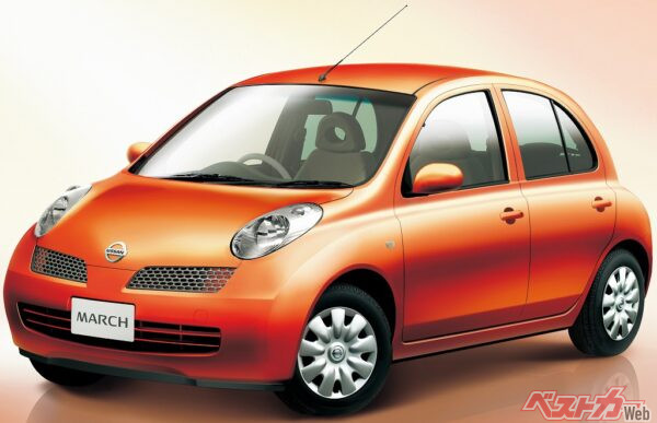 2002年にデビューしたK12マーチ（3代目）。小型で扱いやすく、実用性と経済性に優れており、丸みを帯びた愛らしいデザインで人気を得たモデルだ