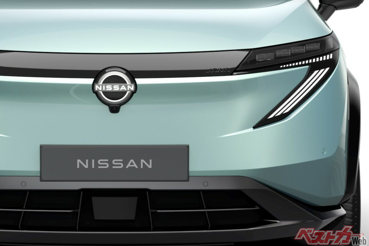 日産「アリア」がマイチェン！ 新型リーフと共通フェイスで“日産BEVの新しい顔”に進化!! - 自動車情報誌「ベストカー」