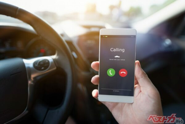 「急ぎの電話」は緊急事態にあらず!! 高速道路の路肩停車は即違反で罰金9000円！