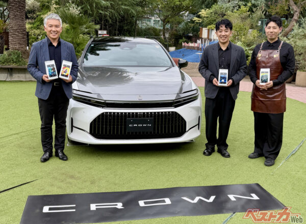 左から発表会に参加したクラウンチーフエンジニアの清水竜太郎氏、UCC ジャパン執行役員サスティナブル経営推進本部長の里見 陵氏、UCCコーヒーアカデミー専任講師の土井克郎氏