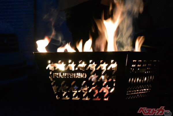 キャンプもクルマも好きだという方にピッタリのブランドだ