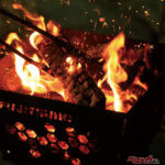 人気キャンプ場でもゼッタイ目立つ!!　秋のアウトドアはマフラー屋さんのキャンプギアで決まりでしょ!!