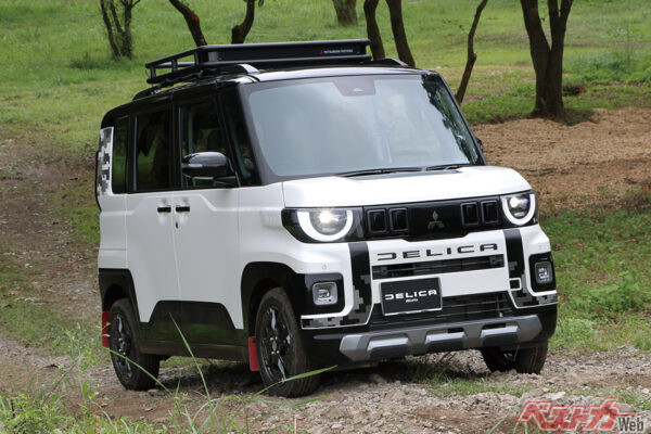 急坂もスルスルっと走破する。電子制御の4WDテストが繰り返され、三菱開発陣の徹底したこだわりがあふれる