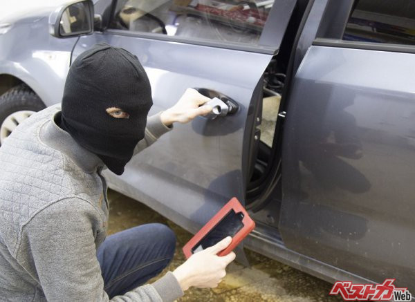 2つ目のキー増設で盗難を防止!!　トヨタ純正セキュリティシステムプレミアムが14万8500円で発売！　ランクル300や250 アルヴェルに対応！　