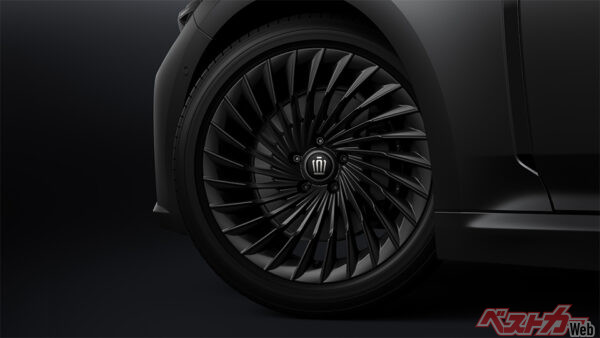 45/45ZR20タイヤ＆20×8.5Jアルミホイール（マットブラック塗装／2025年5月 特別仕様車設定時の公式画像より）