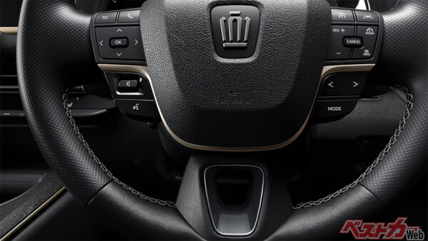 CROSSOVER RS “THE 70th” 専用本革巻き3本スポークステアリングホイール（2025年4月 クラウン誕生70周年記念特別仕様車設定時の公式画像より）