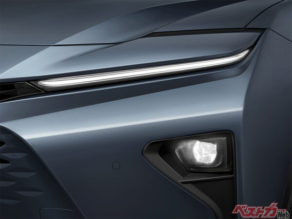 Bi-Beam LEDヘッドランプ（オートレベリング機能付）＋LEDクリアランスランプ（おむかえ照明機能付）／LEDデイライト＋LEDフロントターンランプ＋ヘッドランプクリーナー（2025年3月 発売開始時の公式画像より）