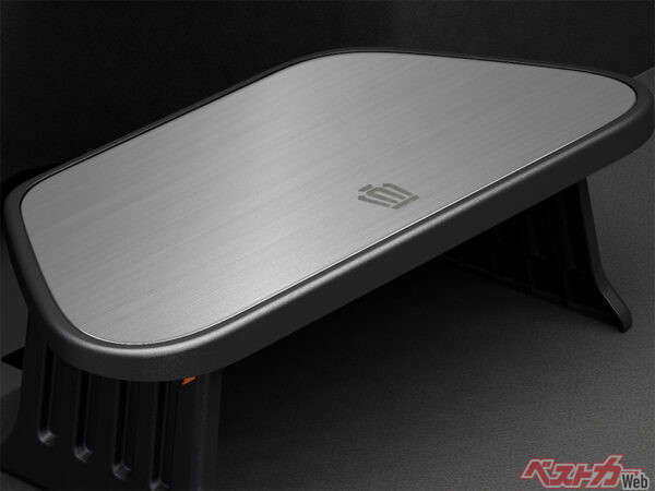 デッキテーブル（2025年3月 発売開始時の公式画像より）