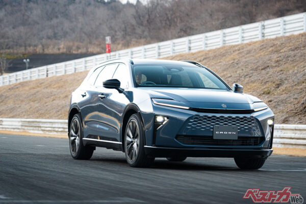 新型クラウン（エステート）〈PHEVプロトタイプ〉（2025年3月 発売開始時の公式画像より）