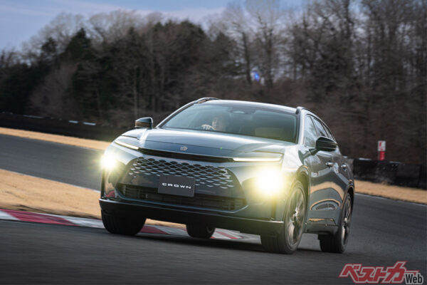 新型クラウン（エステート）〈PHEVプロトタイプ〉（2025年3月 発売開始時の公式画像より）