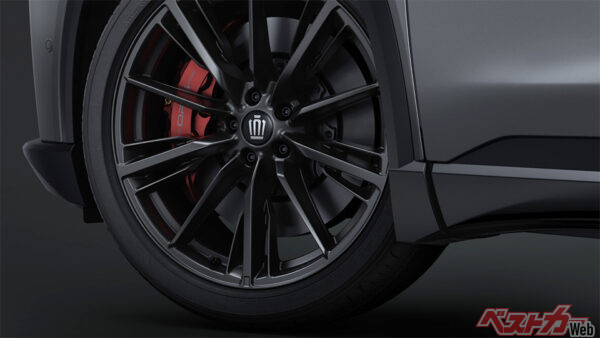 235/45R21タイヤ＆21×8.5Jアルミホイール（マットブラック塗装）＆センターオーナメント（2025年6月 特別仕様車設定時の公式画像より）