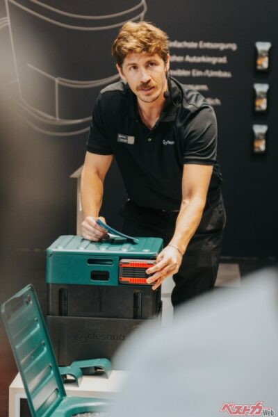 モバイルバッテリーで稼働する持ち運びやすい設計