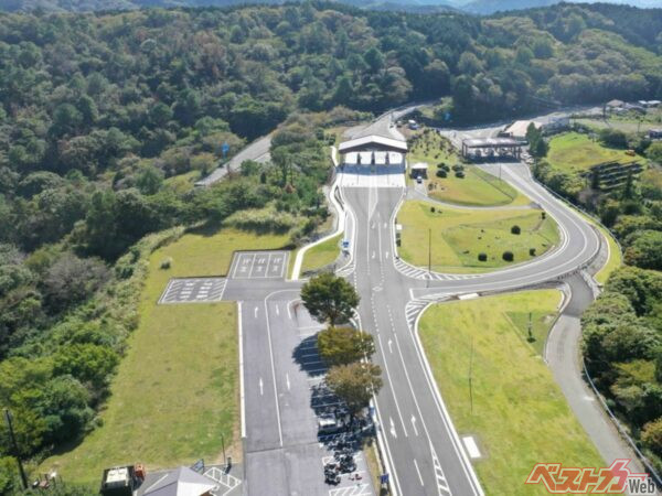 伊豆スカイライン通行料金がアップ！ 10/1より約47年ぶりの値上げ、亀石料金所は新オープンへ
