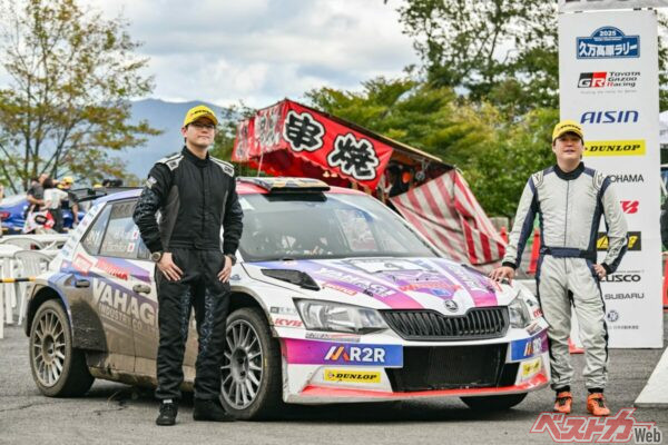 ヘイキ選手に追いつくことはできず悔しい2位。最終戦の高山ラリーは10月17日から。チーム一丸となってシリーズチャンピオン獲得を目指す