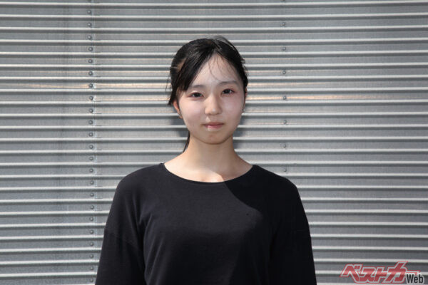 本多 葵さん（商学部1年）