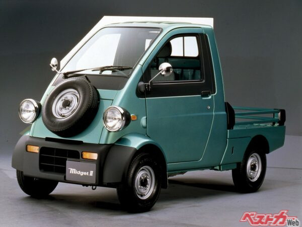 一人乗り、2人乗り仕様があったミゼットII。当時、発売した時は画期的で