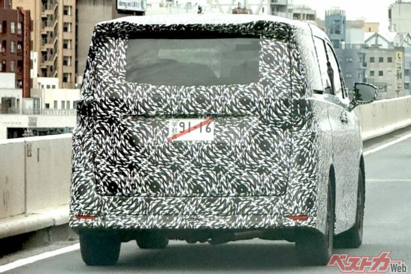 完全捕捉「新型エルグランド」公道テスト!!!　第3世代e-POWER搭載で走りも格別？　待ってろアルヴェル!!!!