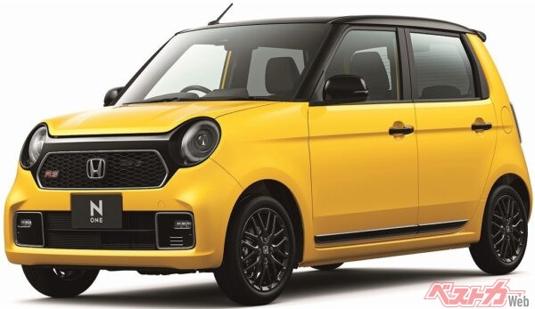 ホンダN-ONE RS。小さなボディに元気なエンジンを搭載した軽スポーツであり、価格も税込216万円（6速MT、CVT共通）とリーズナブルな一台だ