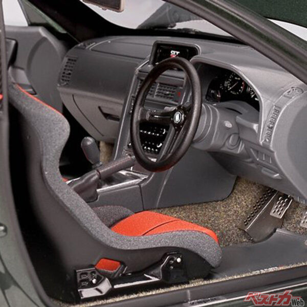 この作りこみには驚嘆するしかない。プラスチック単色や雑な塗りわけに終わらない精巧さ