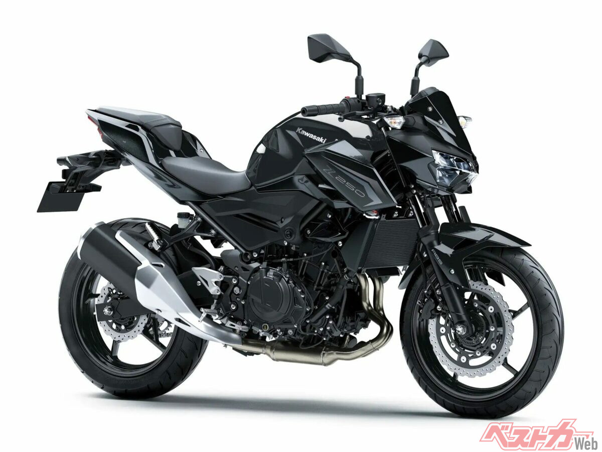 カワサキ「Z250」2025年モデル登場！ 精悍なブラックで“スーパー