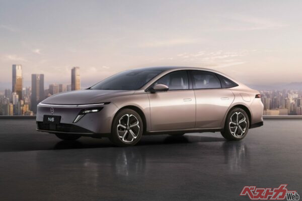 プラットフォームはN7と同じ。EV大国中国といってもやはりまだまだPHEVやガソリン車を捨てるということではない