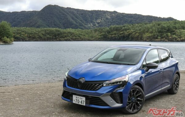 ホイールデザインもさることながら、ブラック化されたグリルがカッコいいこと!! 