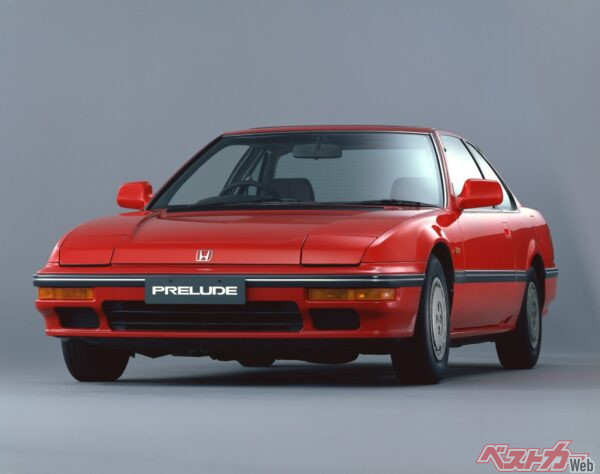 大人気だった3代目プレリュード。プレリュードと言えば、この姿を思い浮かべる人も多いはず。当時は街中でも頻繁に見掛けるほど走っていた