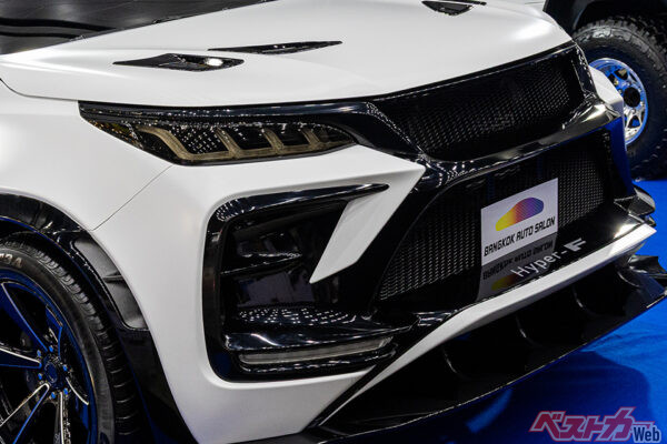 太すぎワイドフェンダーのトヨタSUV「フォーチュナー」がカッコいいな!!　東京オートサロンの姉妹イベントで見た日本導入熱望車たち