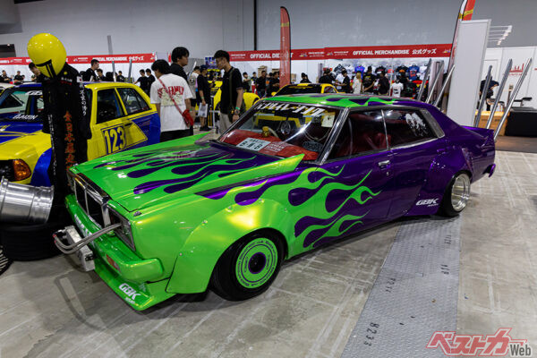 いまやプラモデルでしかお目にかかれないようなゴリゴリの族仕様カスタムも。族ヘルに特攻服のディスプレイが泣かせる