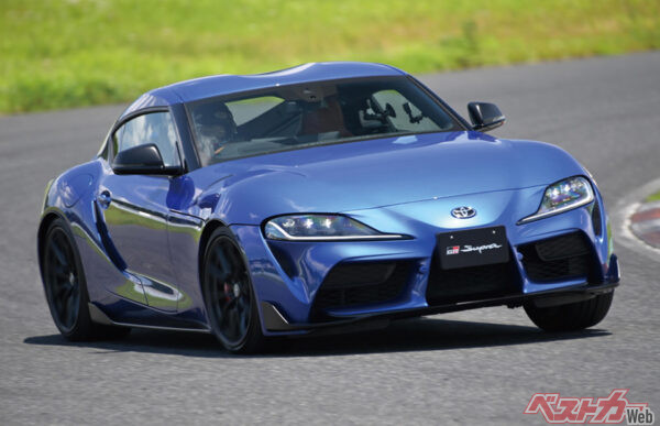 日本で北米用のスープラの名を初めて名乗ったのは1986年で、3000GTを謳い登場。A70、A80ともトヨタのモータースポーツを支えた名車だ