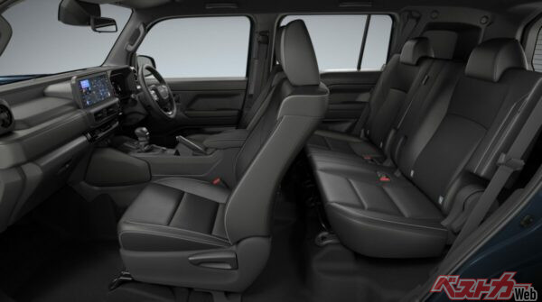 ご覧の通り前席より後席の設置位置が高いのだ。これにより後席からの視界は良好