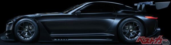 ピュアレーシングマシンを想定しているため極端に車高が低いGR GT3 コンセプト。ロードモデルではリアウイングレスとなり、車高とスタイリングのバランスが整ったラグジュアリー2ドアクーペとなるだろう