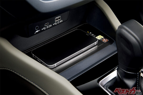 ワイヤレス充電器（2025年4月 フルモデルチェンジ発表時の公式画像より）
