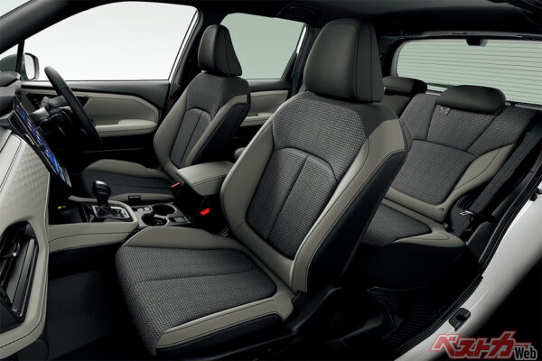 Premium S:HEV EX インテリア（2025年4月 フルモデルチェンジ発表時の公式画像より）