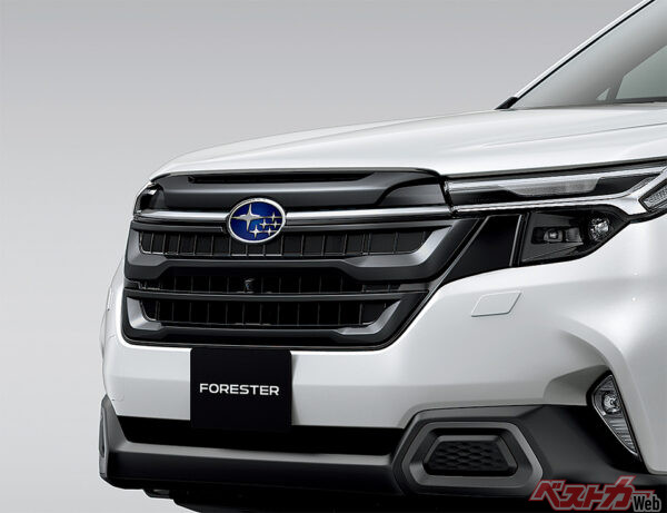 Premium S:HEV / Premium S:HEV EX フロントグリル（ブラック塗装＋ダークグレー塗装＋シルバー）（2025年4月 フルモデルチェンジ発表時の公式画像より）