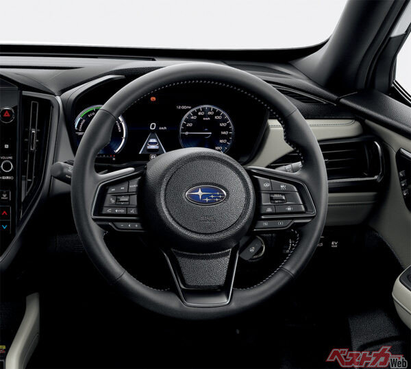 Premium S:HEV / Premium S:HEV EX ステアリングホイール 高触感革（シルバーステッチ+ダークシルバー加飾付）（2025年4月 フルモデルチェンジ発表時の公式画像より）