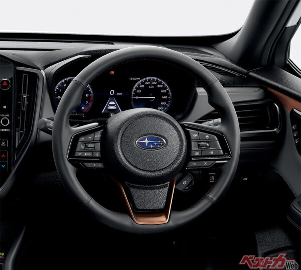 SPORT / SPORT EX ステアリングホイール 高触感革（ブラウンステッチ+ピアノブラック加飾+ブロンズ加飾付）（2025年4月 フルモデルチェンジ発表時の公式画像より）